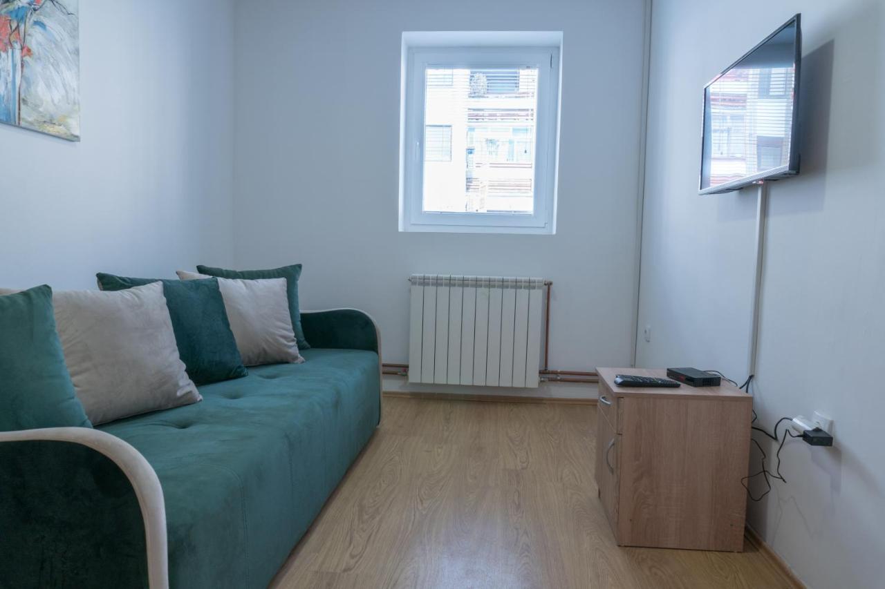 Gerardus Apartmani Vrsac Buitenkant foto